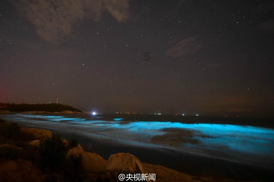 连续三天涨停！美股ETF被买出超30%溢价，基金停牌“预警”也拦不住